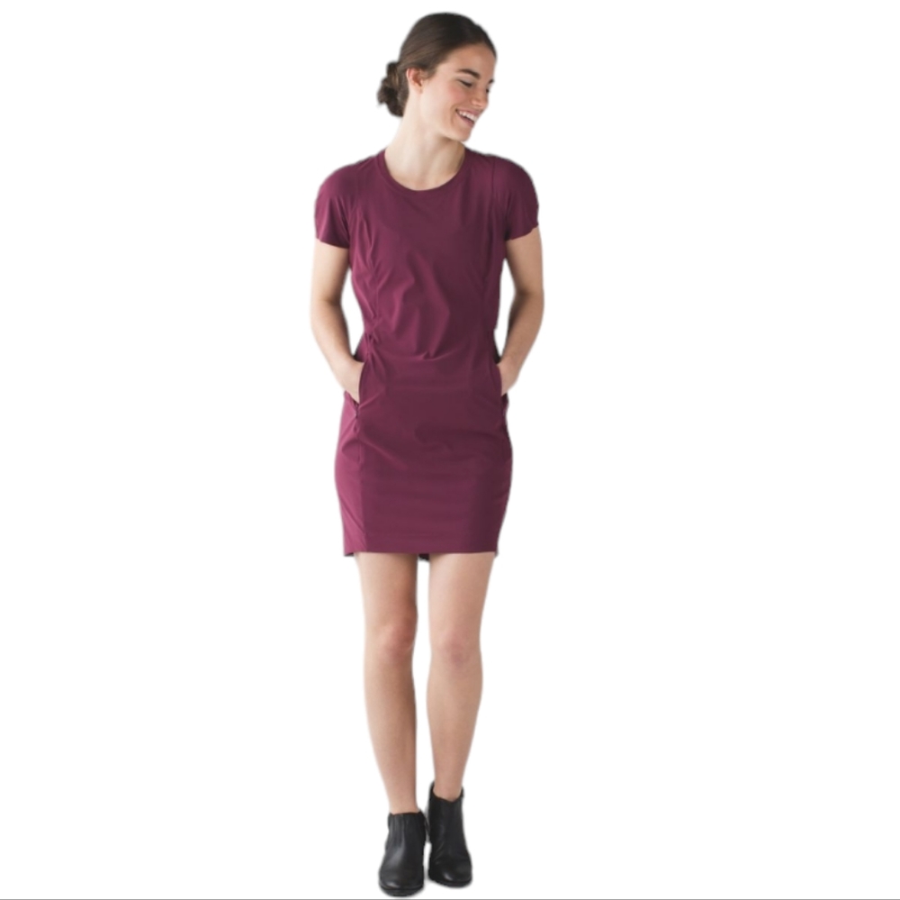 Lululemon & go Endeavor Red Grape Back Vent Dress Size 6